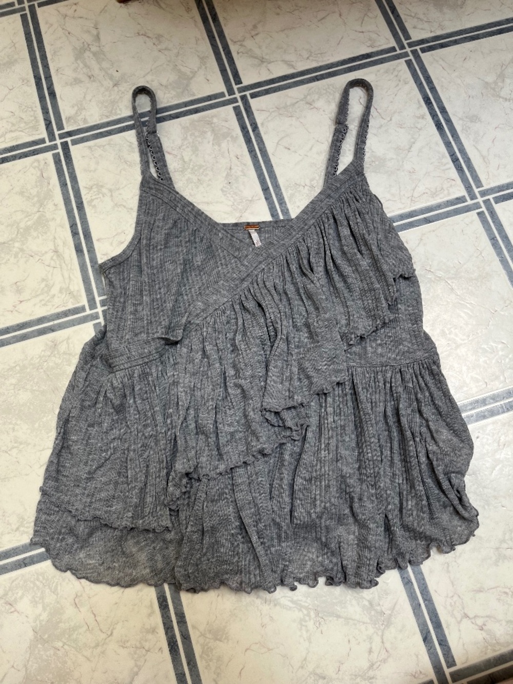 FREE PEOPLE RUFFLED CAMI
